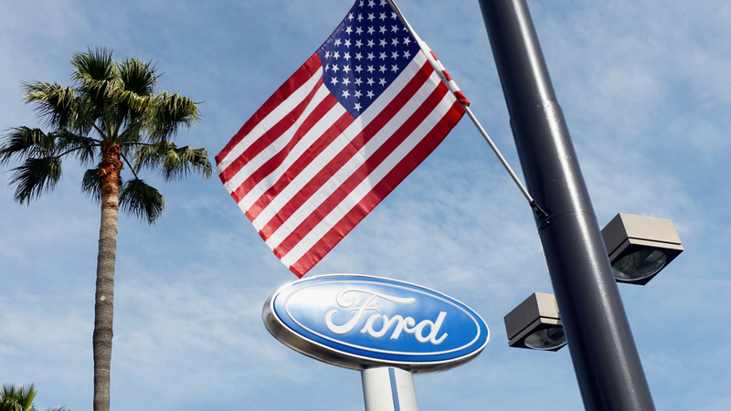 Illustration for article titled America Buys All The Cars!